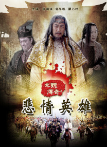 凯拉身穿蓬蓬纱连身裙，如同洋娃娃一般美丽，和她英俊帅气的丈夫一起，俊男靓女十分养眼。